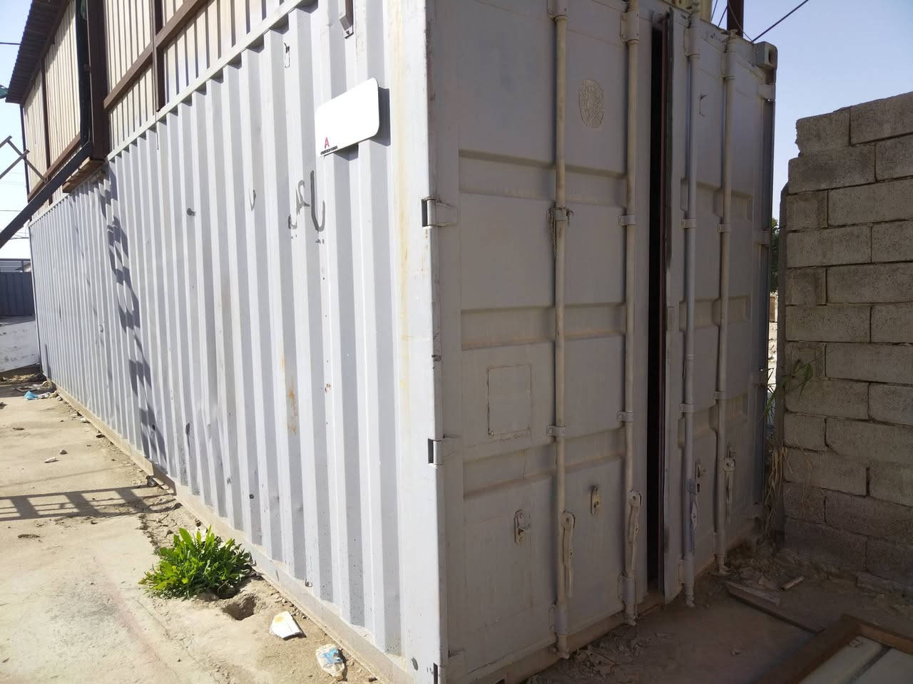 بسم الله 
حاوية ١٢ متر وارتفاع ٢٩٠ نظيفة وبحالة جيدا 
سعرها ٢٠ ورقة 
موقعها بغداد حي البساتين
للاستفسار  ***********
