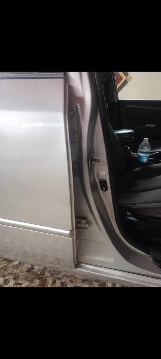 السلام عليكم سوناتا 2009 امريكي حادثها التكمه بين البابيين اليمنه الصبغ اعتبرها عام جاهزه من جميع النواحي للاستفسار ***********
