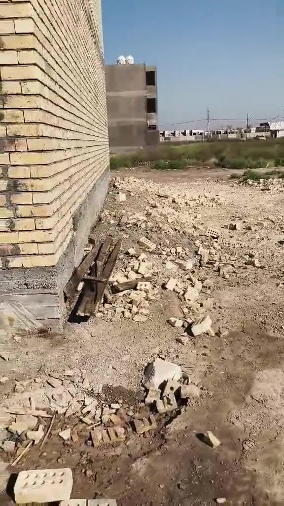 سلام عليكم للبيع قطعه ارض ٦٢.٥ ب٨٠٠٠ الظباط اول بلوك ***********
