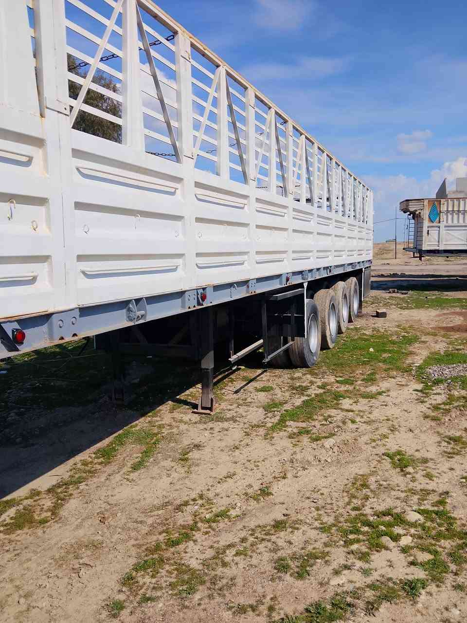 السلام عليكم عربانه حداديه اربع دناقير 14 رقم الهاتف ***********
