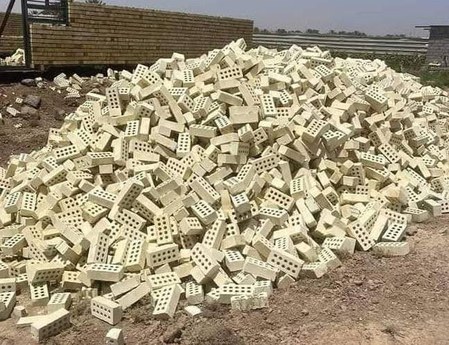 السلام عليكم من رخصة الادمن
طابوق مجمع النهروان طابوق جمهوري ودرجه اوله
خاليه من الاملاح 
عدد مضبوط ٤٠٠٠ و٣٠٠ زياده 
الاستفسار (***********) ***********)
