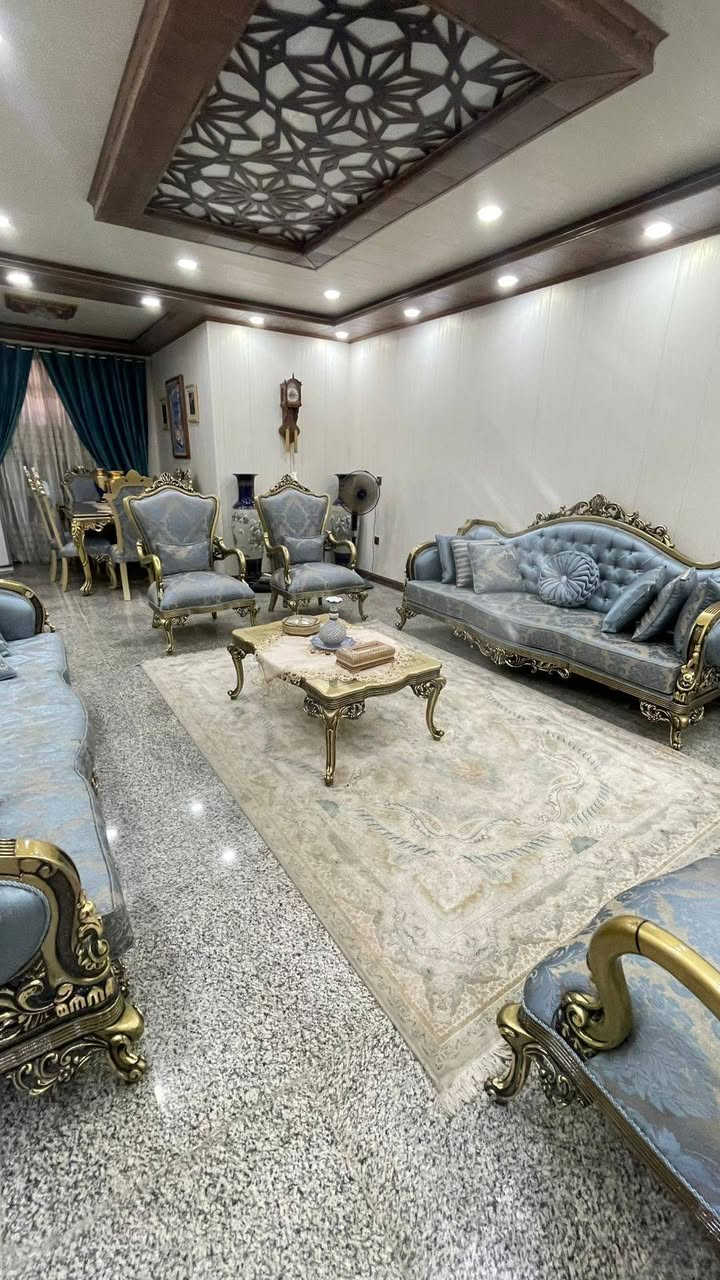 السلام عليكم 387م للبيع واجهة 12.5م نزال 30 في منطقة حي المعلمين مقابل ج مالك ابن انس موقع مميز جدا وسعر مناسب جدا  للإستفسار *********** مهندس مصطفى
