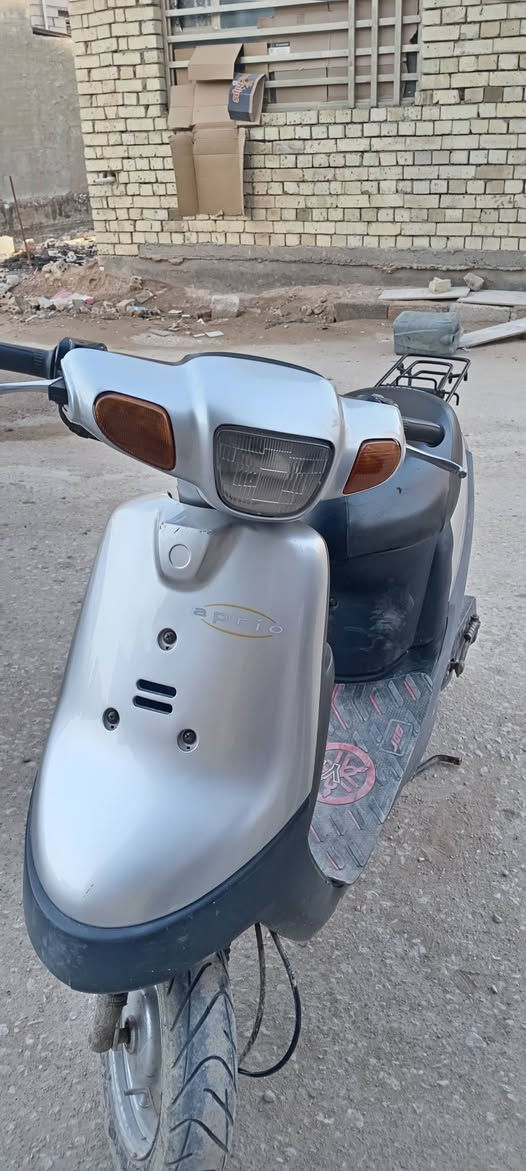 دراجة بطه موديل ٢٠٠٣ للبيع ما مفتوحه مكاني كربلاء شارع ميثم التمار *********** السعر 550 ويبه مجال بسيط
