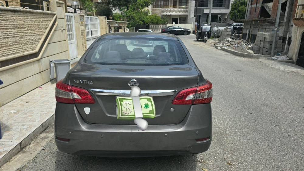 ألسلام عليكم  ...
للبيع نيسان سنترا خليجي 2019 قطعة واحدة صبغ جاملغ خلف السائق بدون حادث كفالة عامة ماشية ١٠٠ الف كيلو كلشي بيها جديد ومكفول كير محرك صدر برغي ممفتوح حتى التايرات جديدة هزة وفحص وبراد قبل اسبوع سويتهن رقم اربيل بيها وكالة عامة واسويلك وكالة من الوكيل لكن تحويل بعد ٥ سنوات لأن صاحب السنوية متوفي وبيها قاصرين لذلك تأخذها بوكالة فقط حاليا ...
مكانها سليمانية والوكيل ايضا بسليمانية .
السعر 100$ 
علماً سعرها قبل وفاة صاحبها 118$ 
متواجد خاص او الاتصال على الواتس 
*********** السليمانية, العراق
