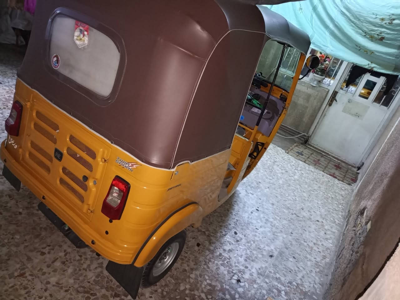 السلام عليكم تكتك 20شهر 12. تكتك جاهزة مابيهة اي نقص كفالة عامة  معمرة بس دوس  رقم نكليزي  غرامة صفر السعر 8وبيهة مجال لشراي مكان بغداد الشعب
***********
