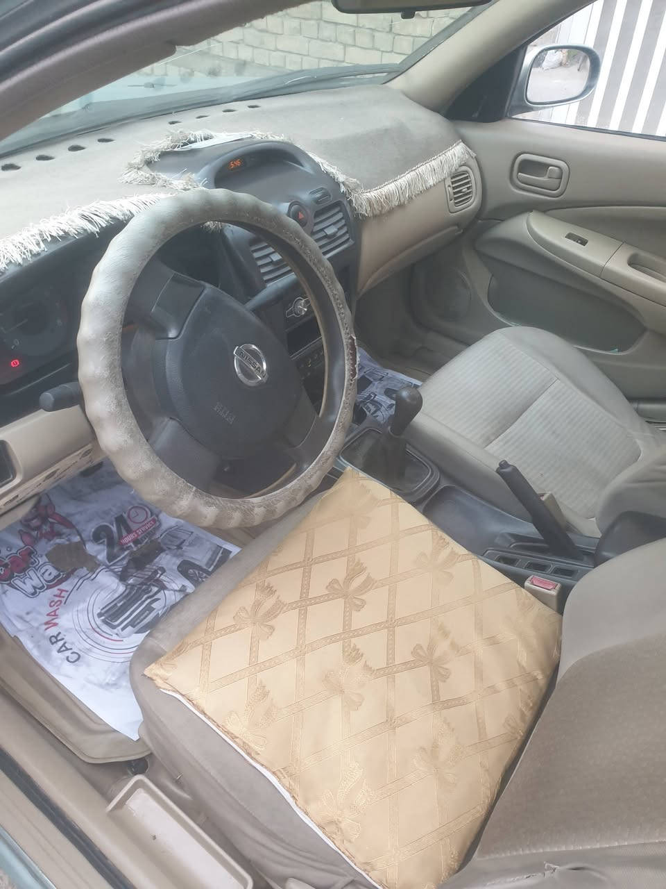 السلام عليكم للبيع نيسان سني 2007 كير عادي محرك نضيف دواخل نضيفه الكشر بي جراد رقم ديالى تبريد نقص غاز بيهه ضربه بالجاملغ الايمن ومصلح السعر65  الاتصال ***********
