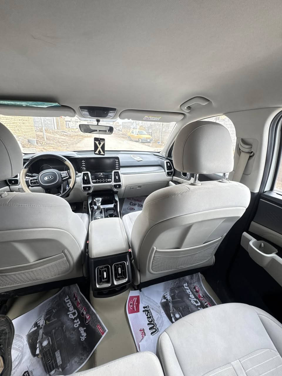 السلام عليكم سورنتو 2021 للبيع ماشيه 150الف سعر 250 وبيها مجال بسيط للاستفسار *********** ومتواجد خاص العنوان ميسان
