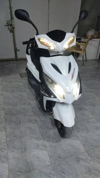 دراجة جديدة للبيع جاهزة ما بيها اي نقص مكينة جديدة ما مفتوح بيها برغي ...