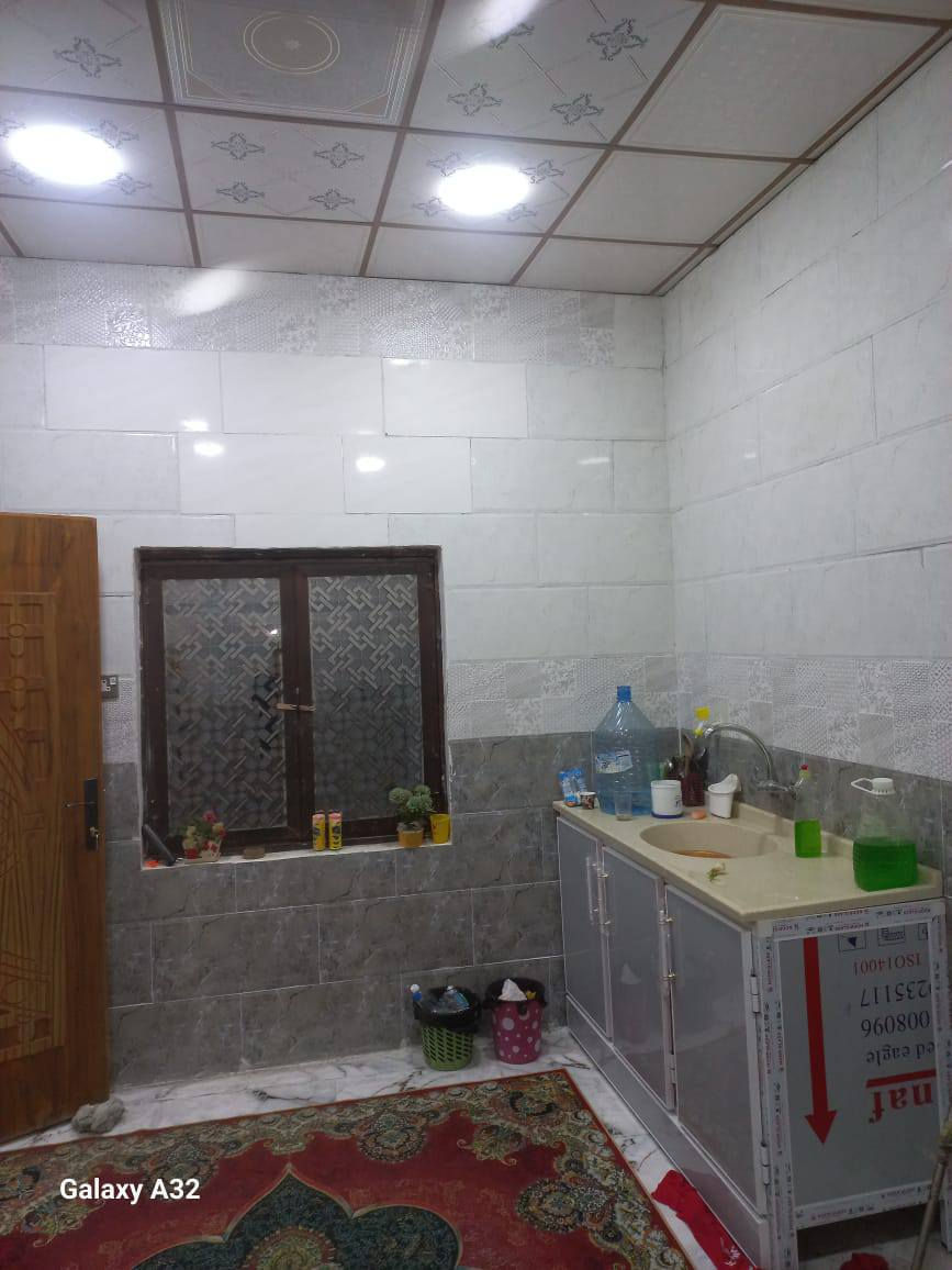 بيت للبيع في ابي الخصيب منطقه الفيه شارع جوز وموز
نوع العقار وقف سني اصولي
مساحه 150 متر 
ثلاث غرف نوم +مطبخ+ديوانيه+صاله+كراج كبير سعر 65 اتصال *********** البصرة, العراق
