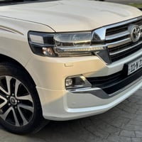 لاندكروز 2019 بريم اصل باب اول ماشية 86 الف رقم بغداد بسمي السيارة كلش...