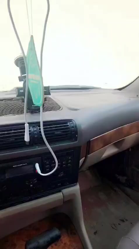 السلام عليكم للبيع 535  مفتوح 1993 محرك كير جدد تبريد بريفيا ثلج داخل بيجي ارباك دشبول دبل جكمجه جلد  جاهزه بدون نقص بجم عريض حداديه امامي خلفي جدد طخم تأير بيها ضربه خفيفه جاملغ خلفي السعر 52 مكاني بصره زبير سنويه ل31 رقم جديد ***********
