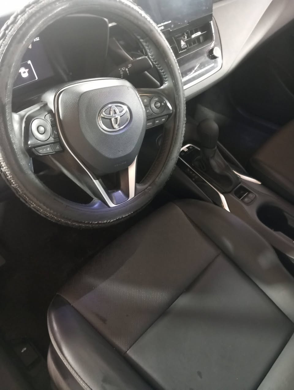 بسبب الوعود الكاذبة السلام عليك كورلا هايبرد موديل 25 مكفول فقط شخوط أسفل دعاميه موجوده في الصور ماشيه ٩٠٠٠ المواصفات ✅ خليجي 

✅ الموديل 2025
✅ سعة المحرك 1,8L
✅ مرتبط بناقل حركة أوتوماتيكي 
✅ عدد AIR BAG 8
✅ سلايد رووف
✅ لايت زينون + LED
✅ حجم الاطار 205/55R16 
✅ ويل كب 16
✅ مفتاح التشغيل بصمة
✅ دشبول ديجيتال 
✅ شاشة اصلية
✅ كاميرا 
✅ المقاعد جلد اصلي
✅ تتسع المقصورة ل 5 ركاب
✅ مثبت السرعة Cruise
✅ تحديد المسار
✅ المودات والأوامر الصوتية
✅ فحص أنظمة السيارة 
✅ حساسات ضغط اطارات 
✅ تبريد شاشة
✅ قطعتين تبريد
✅ هاند بريك بصمة
✅ نظام مانع الانزلاق 
✅ا ISOFIX    ايزو فكس
✅ اوتو هولد Auto Hold 
✅ اشارة في المرايا الجانبية
✅ مخرج منفذ الطاقة
✅ ا  Bluetooth 
✅ تطعيم الدواخل ألمنيوم /سعر ٢٣  و٣٠٠ رقم الهاتف ***********
