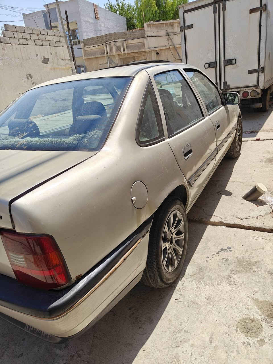 اوبل فكترا 91 مكينه16
كير محرك شرط سياره بيها طخه بلحوض مصبوغه جماليه السياره بسمي كابون ورقي طخم حداديه جديده سعرها 32 بيها مجال بصيط
***********
