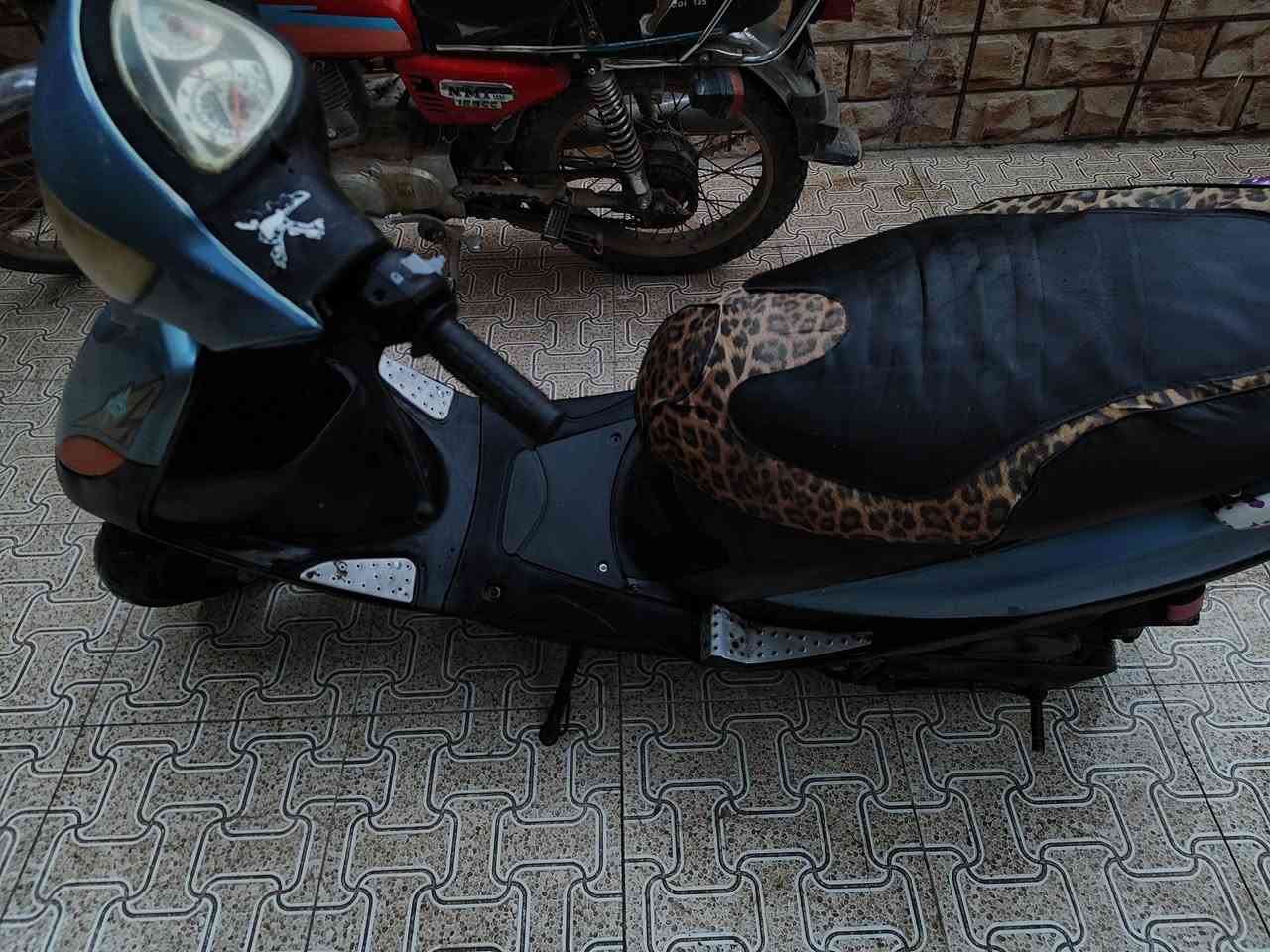 ماكس عدلة لبيع دراجة نضيفة نهضة تخبل بوشة 55تجفيت جديد السعر خاص رقظ التلفون ***********
