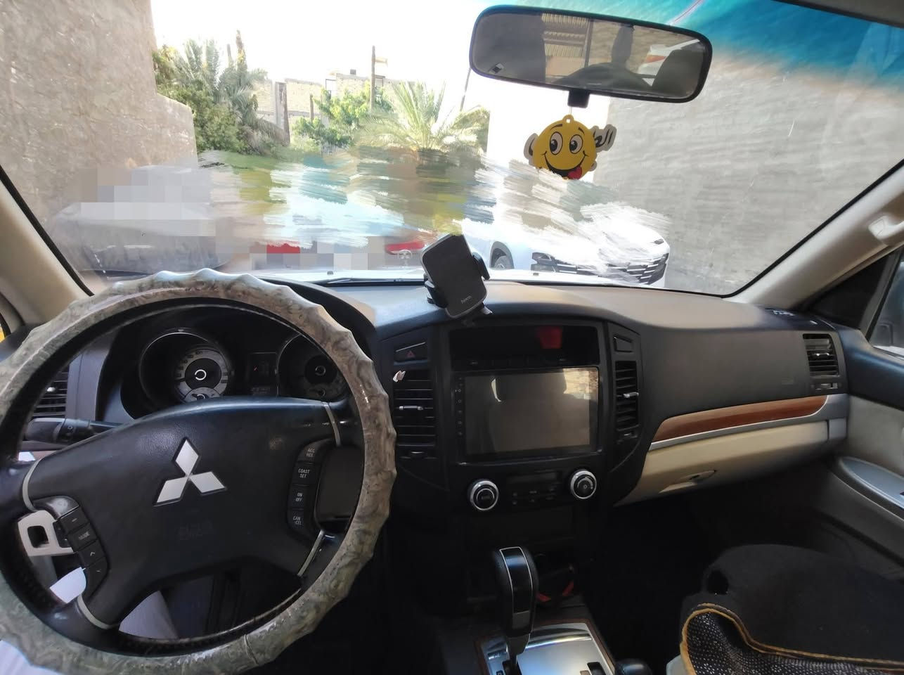 السلام عليكم باجيرو 2008 محرك 3000
محرك وكير خير من الله تبريد شغال تخم تايرات جديد مكاني بغداد السيارة بأسمي سنوية جديدة السعر ١٢٠
للإستفسار ***********
