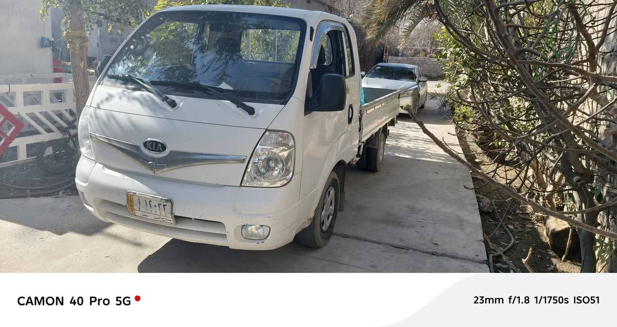 السلام عليكم كيا 2011 بيها بارد خفيف باب السايق والباقي مكفول سياره بسمي سنويه ال27السعر 110وبيها مجال شراي اتصل ***********
