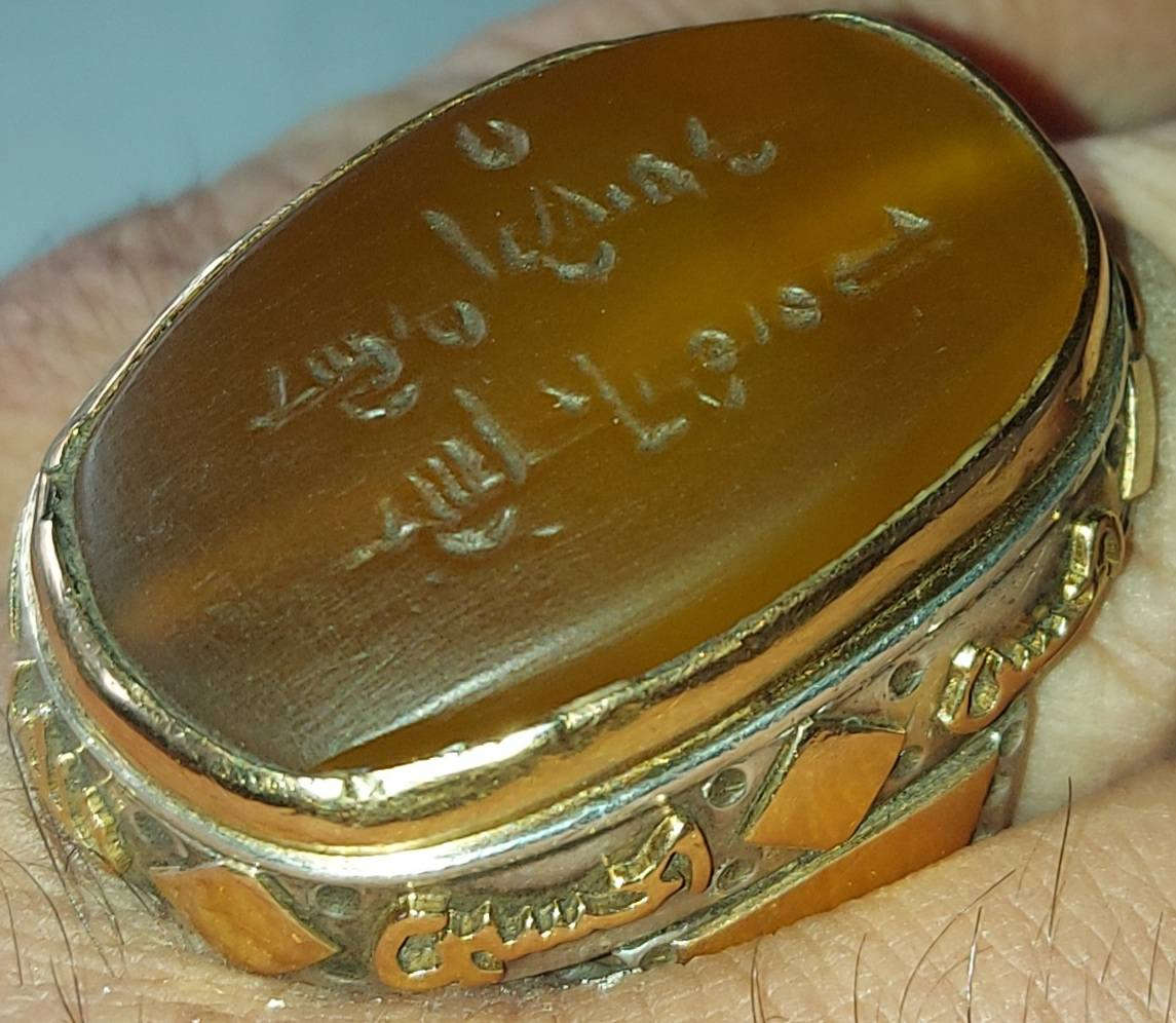 السلام عليكم
خاتم يماني قديم جدا اصفر عسلي خط مهر قديم خاتم راهي 3ونص سم صياغة زاروكة ثقيل وزن 42 غرام ذهب 21 مع فضة قطعة نادرة
المهتم على الخاص وباالخدمة


**إذا كنت صاحب هذا الإعلان وتريد حذفه لأي سبب، رجاءا أرسل رسالة إلى الدعم الفني**