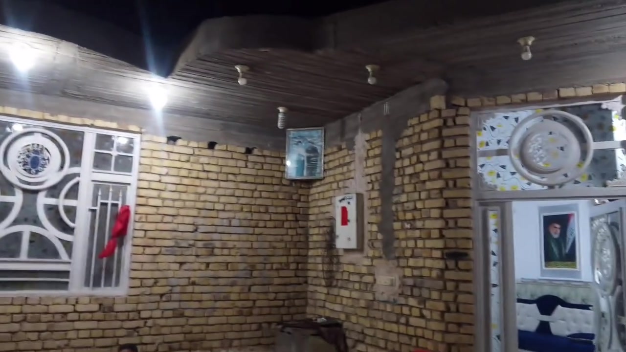 يا الله
الدار للبيع المساحه٢٠٠ميتين متر 
الطابق الأول كامل على اخر حبايه 
والثاني الصاله مبنيه والبيتونه 
المكان السفحه الولى شارع ٣٠ السايدين اول فرع على اليمين ركن على مربع الاتصال على الرقم ‏‪***********‬‏
