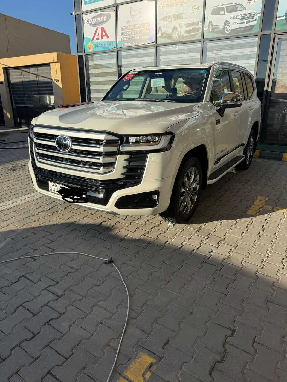 لاندكروز 2025 VX لمتد توين تيربو
السيارة ساز S اعلى مواصفات فوول 

رقم بغداد تحويل مباشر 

ماشيه 4  الف / كم  فقط زيرو

فول مواصفات 1/1 
رادارات 
كامرات 
حساسات امامي خلفي 
5 بصمات 
دشبول ليزري 
وغيرها من المواصفات المعروفه 

مكان السيارة كربلاء

السعر : 860 وبيها مجال بسيط للشراي 

للأستفسار : 
***********
***********
