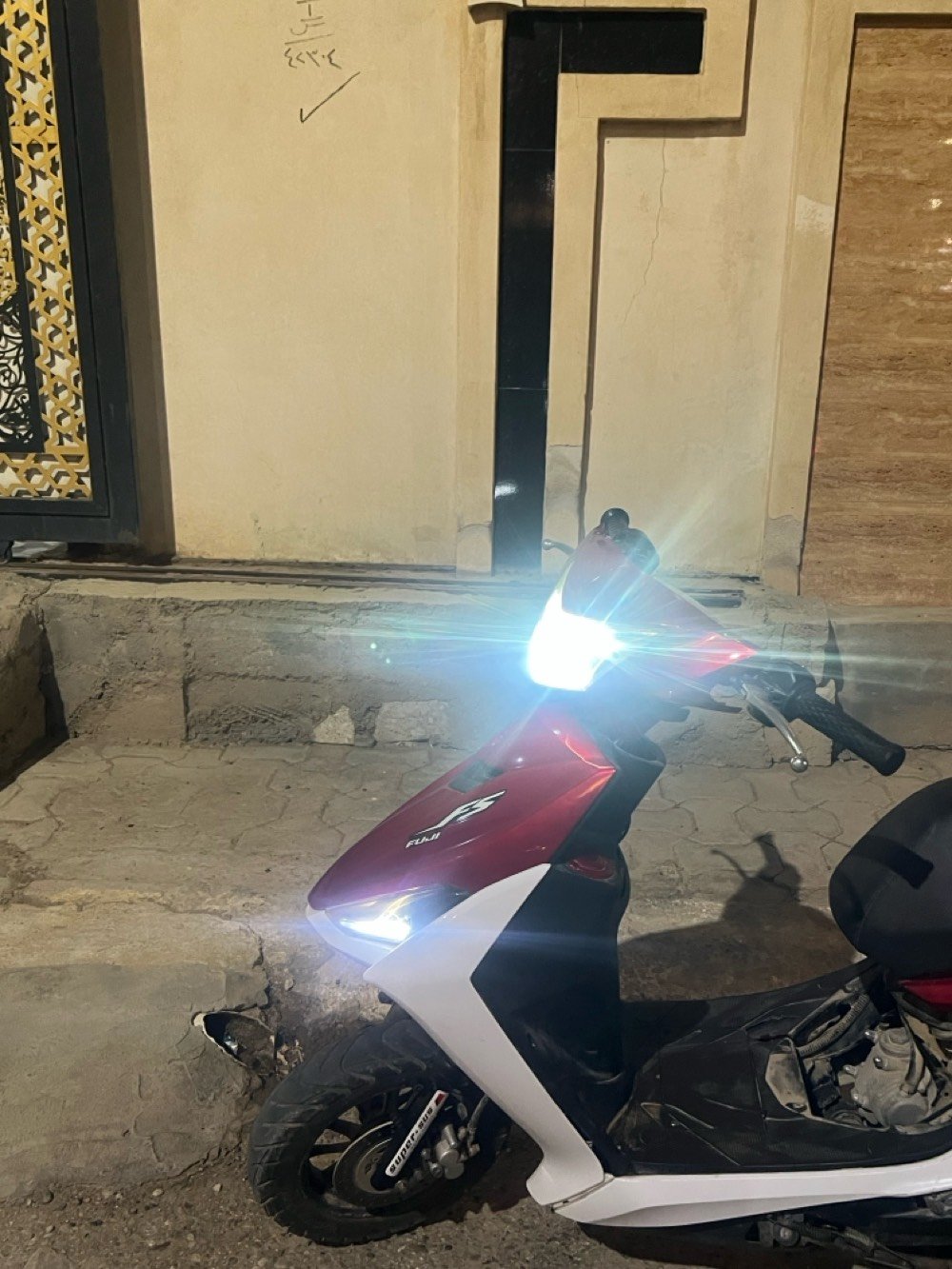 ماطور اف اس للبيع مكفول من كلشي يحتاج فقط دشبول وغطاء محرك كهربائياته شغاله كيج سرعه شغال مكفول من التاير للتاير سعره٤٥٠ وبي مجال العنوان الرمادي قرب جسر الحوز رقم الهاتف للاستفسار ‭***********‬