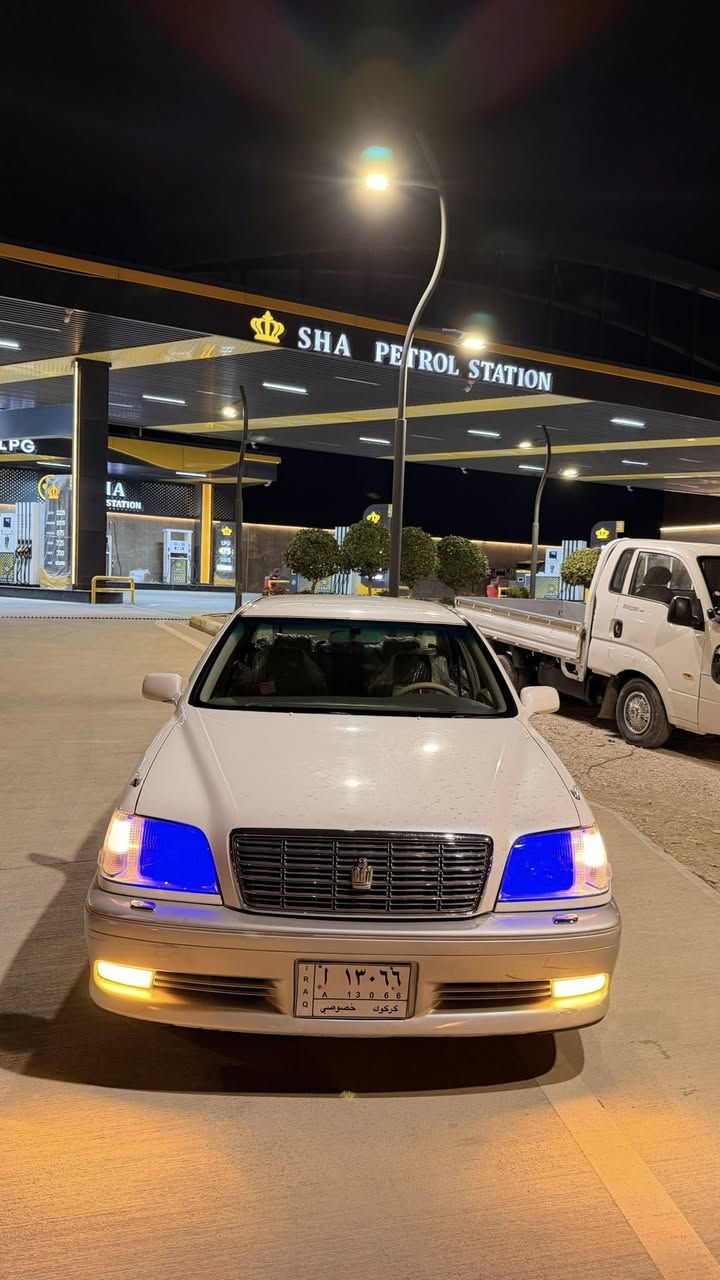 سڵاو هاوڕێیان 
مە لیكە  ڤیڤیتی مووس  ـــ موسvvt
٢دووگمە ی پە ردە 
داشبوڵی نە جە فی ڕە قە م یە ك سە رو ژێر نە جە ف 
سە یارە كە بە س ماشااڵڵە ی ئە وێت 
چاڵ و شوختی نیە  لۆك لۆكە 
گێڕو مە كینە بە شەرت
٢ پارچە ی بۆیاخی یابانە 
هیچ نوقسانی نیە  
پێشی عادی دوای كریستاڵە 
٥٨ گە ڵامە جالێكی زۆر كە م 
لە سلێمانیم  
***********
