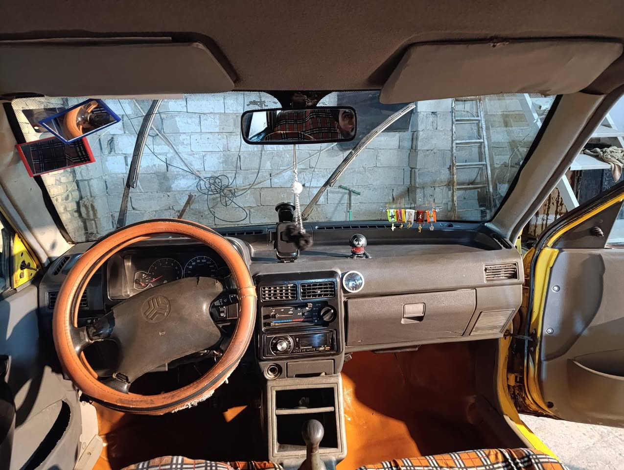 سلام عليكم سايبه مديل 11رقمه بابل سياره بسمي مصفره هيه وغراما حداديه 50٪كير ومحرك مكفول تبريد شغال  سياره نضيفه السعر 24وبيه مكاني حله  مجال رقم ***********
