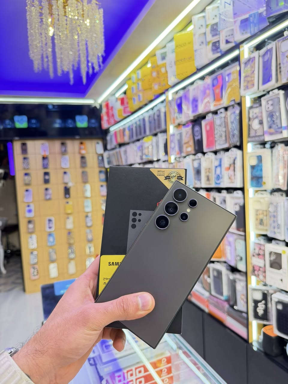 السلام عليكم s٢٤ الترا. عين الفهد استخدام ١٠ ايام  ذاكره ٢٥٦. السعر نهائي ٩٧٥ الف. *********** اللون تيتانيوم بلاك ارغب لون
