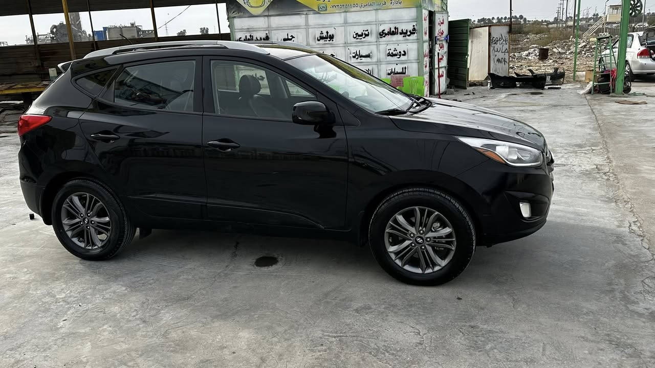 سلام عليكم البيع فقط توسان ٢٠١٥ امريكي بيهه جاملغ وبنيد بدون دواخل السياره كلش نضيفه اوخير من الله  اوفول ماعده الفتحه السعر ١٣٥ العنوان بابل المسيب اي ستفسار ‭٠٧٧١ ١٩٦ ٢٩٢٨‬
