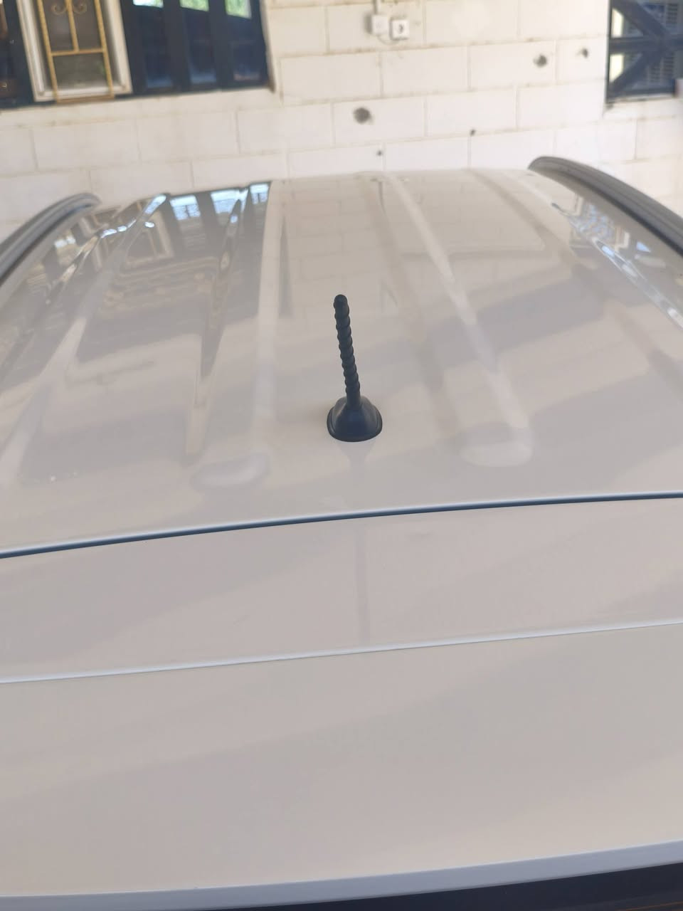 السلام عليكم
هيونداي توسان خليجي 2018                                                Hyundai..Tucson2018
 موديل..2018
ماشية ..174km
لون ابيض
محرك 2000 دوش
تبريد قطعتين 
تحكم ستيرن جهتين 
 حساس خلفي
كامرة خلفيه
ويل كروم بلادي
مري جانبية كهربائية شفط
أشاير مري
بيه طخه خفيفه بالجاملغ الخلفي موضح بالصور

..........................
مكاني صلاح الدين بيجي
*********** للتواصل
