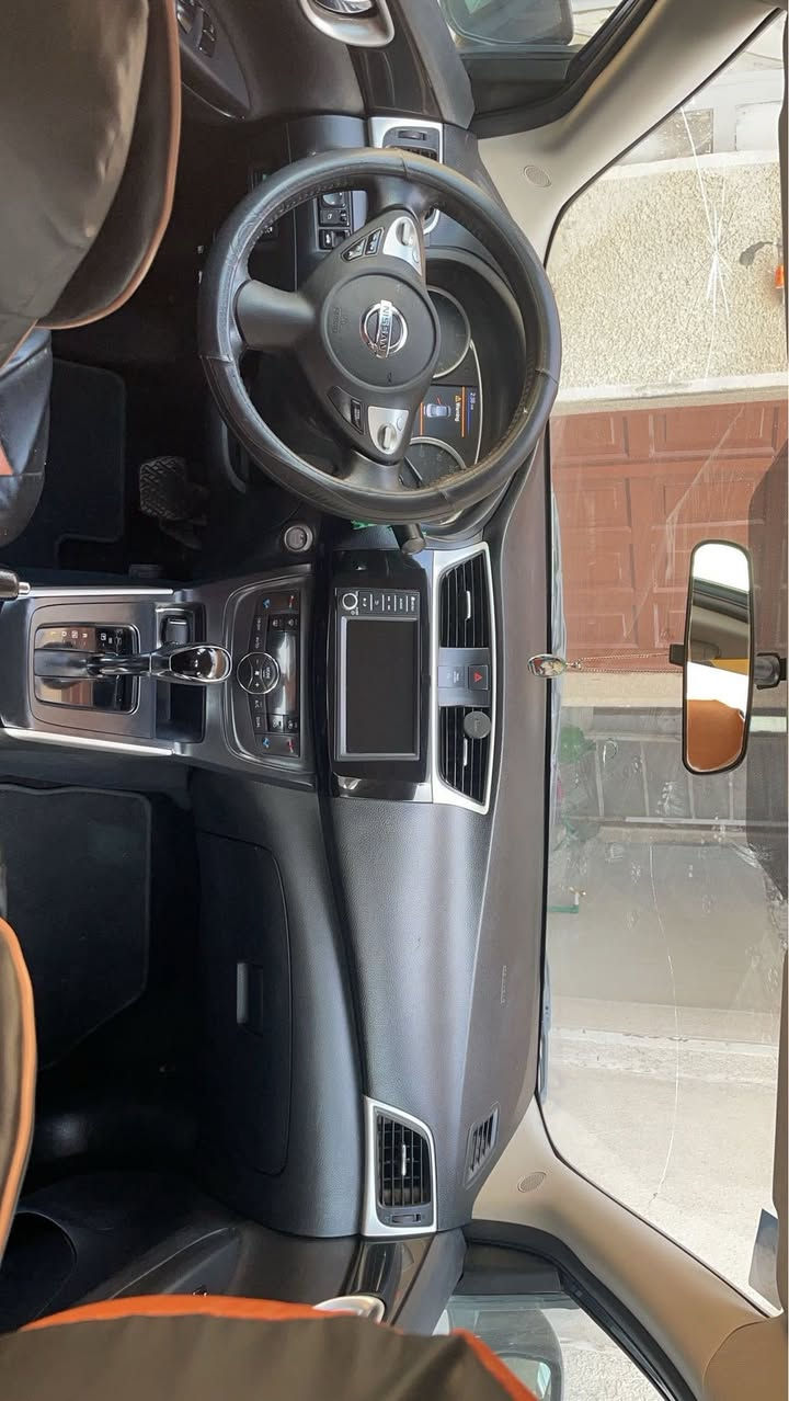 النوع :نيسان سنترا
الموديل:2019
فئة:SV
اللون :ازرق نيلي 💙
محرك :1800
بصمة
شاشة
رادار 
تحكم ستيرن
تبريد ثلج
كامره خلفيه
 
السياره خير من الله وبحالة جيدة جداً 
السياره حادثها مثل ما موضح بالسونار كدامك بس الباب الي خلف السائق مبدل بالعراق فقط 
عنواني بغداد الامين اي استفسار على السعر او السياره اتصل وبيك خير وتدلل ***********
