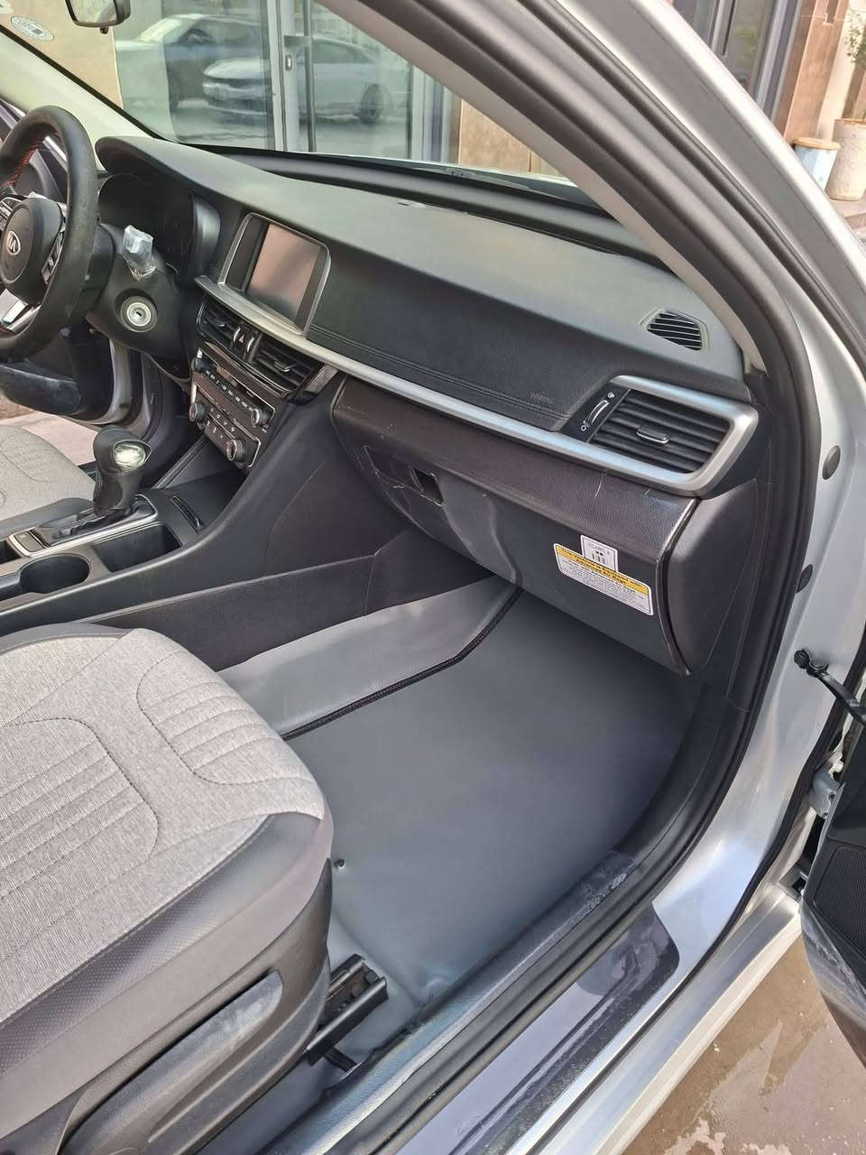 للبيع
كيا اوبتيما وارد امريكي موديل ٢٠٢٠ حادثها مرفق بالمنشور استعمال امراءه مشخطه متعلمه بيها سياقه ابيعلك حزام صبغ سيارة امانة الله على وضع البلاد 
من محرك وكير وصدر وتخم تاير وتبريد جاهزة من كلشي حادثها باامريكا فقط خسفه بالبنيد بدون ايرباك بدون دواخل مكفولات بااسمي تريد تحويل تريد وكالة السعر ١٣٢ $ بيها مجال قليل بغداد ***********
