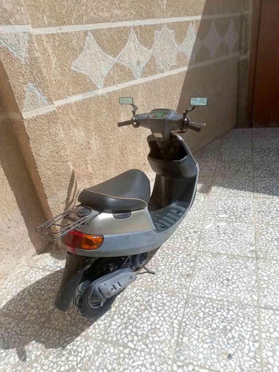 دراجه بطه 60 لون نفطي ابلادي الدراجه ماصرلي سبوع من منزله من الحاويه دراجه مزوده الله شاهد مكان جداحه بلادي وبيه ابلك رياضي وبيه هواي شغلات بلاديه الله شاهد كله تزويد ياباني السعر 950 قفل الشراي يجي خاص هذا رقمي *********** فقط واتساب مكاني نجف
