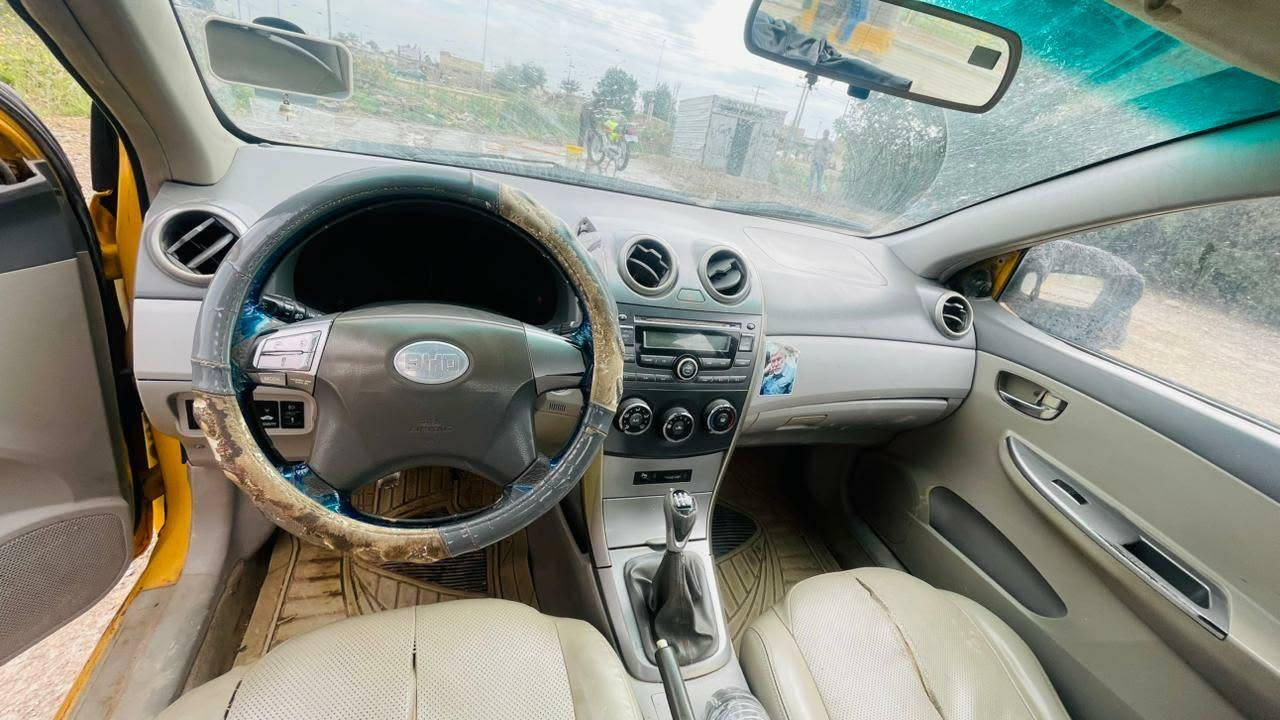 السلام عليكم بي وايدي 13سياره جازه كير مكينه تخم تاير دواخل كله جديد كهربائي كله  جديد تبريد شغال كير عادي بصمه ريمون كله شغال واسط مركز المدينه سعر37بيه كشه بصيطه ***********
