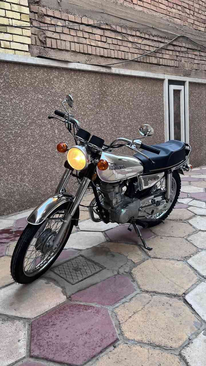 لام عليكم دراجه 4گير للبيع بيه تخم ستيل تانكي +صفاحيات +ماشه خلفيه +ستان ودواسه + ستان تعليگ + حافضه زنجيل كلهن ستيل  الدراجه تعمير جديد ما عده المكينه مو زيرو   مكاني بغداد الكماليه ستفسار ***********
