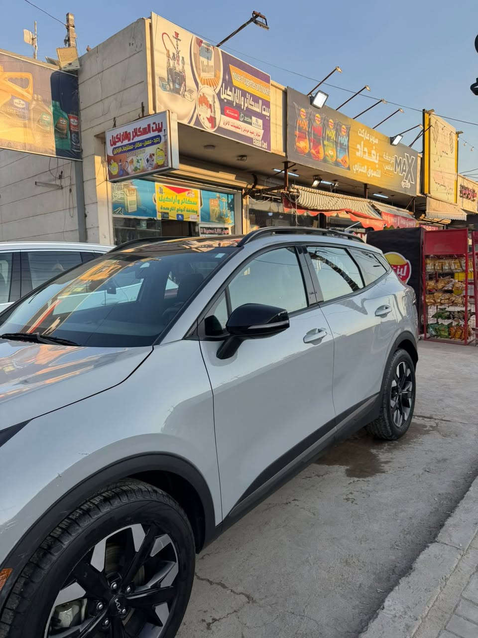 سلام عليكم 
كيا سبورتج للبيع 

امريكي موديل 2023 لون سموك

- ضرر السيارة صندوك جنطة ضرر بسيط 

- سيارة بجم كبس  بدون اي تبديل وبدون ايرباكات جميع الايرباكات سليمة

-مواصفات  

بانوراما على طول السقف 

بصمة

كشنات جلد 

شاشة متصلة 

صندوق كهرباء 

شحن وايرليس ومنافذ شحن خلفية 

رادار امامي وجانبي 

حساسات 

كرسي سائق كهرباء والكراسي الامامية تدفئة 

هاند بريك دكمة 

ترحيب عند الاقتراب وبصمة دخول ذكي 

تشغيل عن بعد 

-انظمة قيادة( سبورت، نورمال ، سمارت )

قطعتين تبريد  

فور ويل 

قيادة ذاتية ( تحديد مسار وتحديد سرعة ) 

توقف ذاتي

اشاير بالمري 

شاشة لمس متغيرة للتحكم بالميديا والتبريد 

تحكمات فول بالستيرن وبعد بيهة مواصفات 

-سيارة ماشية 44 الف مرقم بغداد 

المكان الدورة الجمعيه الاتصال 0770 431 5248
