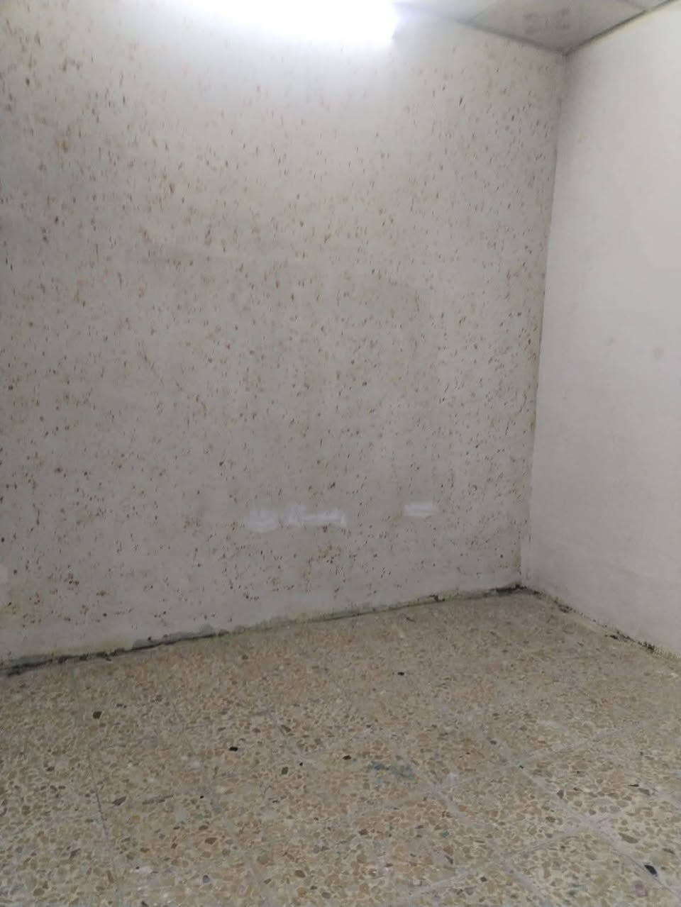 بيت للايجار 140 متر
نجف حي المكرمة قرب أسواق اثير 
يحتوي على غرفتين وصالة ومطبخ واستقبال وصحيات.
البيت نظيف كاشي وسيراميك 
سعر الايجار 300 الف


**إذا كنت صاحب هذا الإعلان وتريد حذفه لأي سبب، رجاءا أرسل رسالة إلى الدعم الفني**