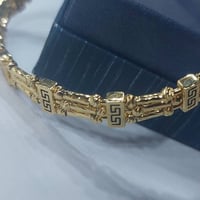 سوار العصا الرومانية مطلي ذهب مطعم بالمينا السوداء وعصا جدار القلعة  👑...