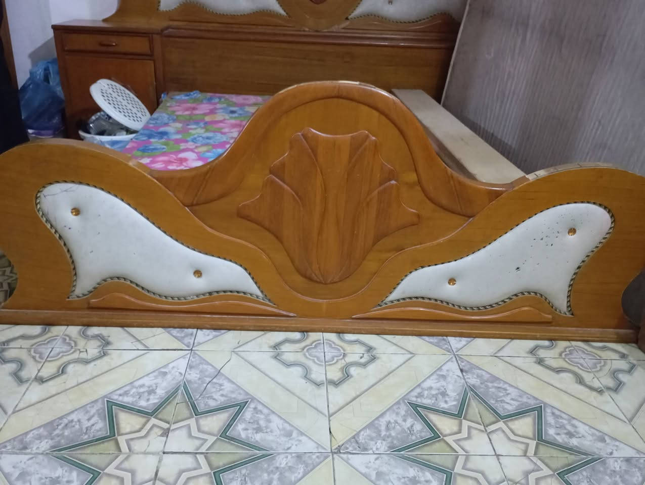 السلام عليكم غرفة نوم 
السعر مليون وربع 
مكاني بابل


**إذا كنت صاحب هذا الإعلان وتريد حذفه لأي سبب، رجاءا أرسل رسالة إلى الدعم الفني**