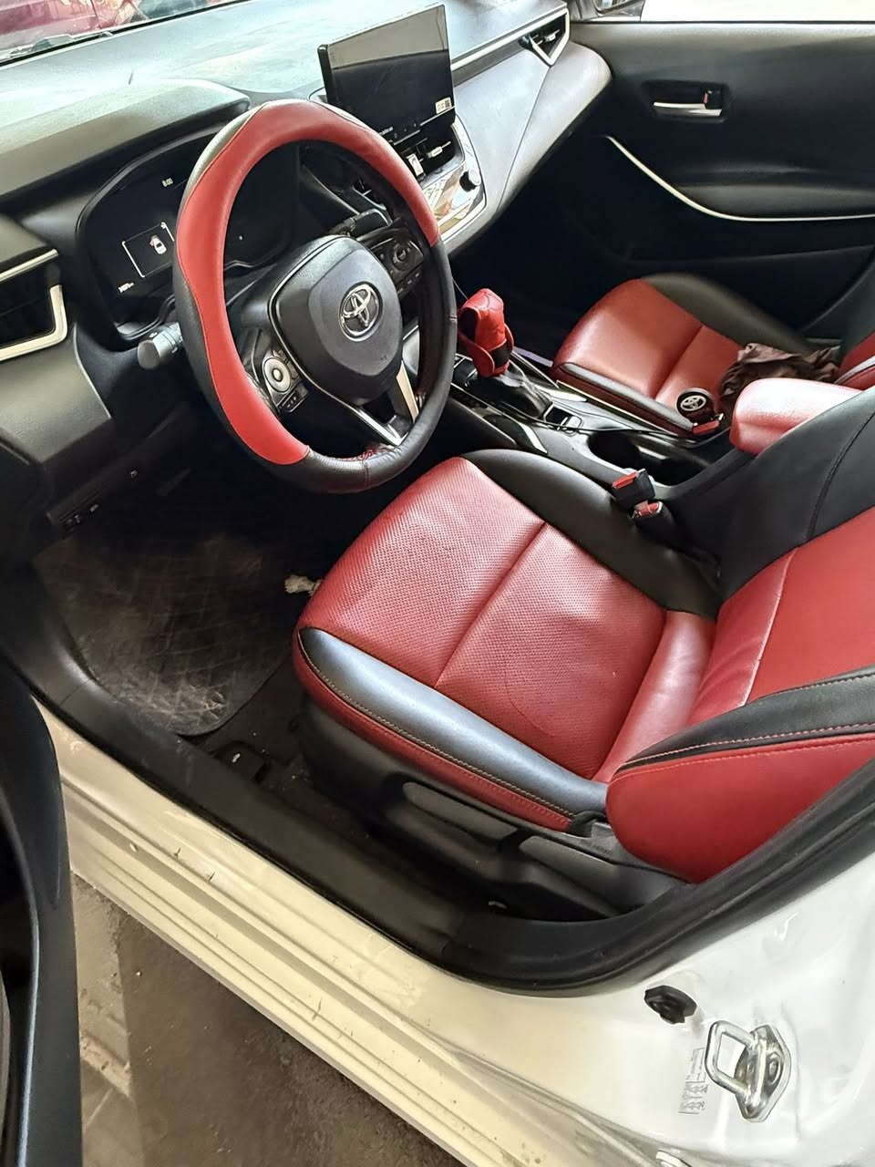 السلام عليكم
كورلا موديل 2024 هايبرد للبيع 

شكل الخليجي السيارة مفوله مواصفات سيارة مكفولة من كل شيء 

العنوان/ بغداد السيديه 

للاستفسار/***********
 متواجد واتساب أيضاً
السعر 157
ملاحضه سياره مكفوله كفاله عامه
