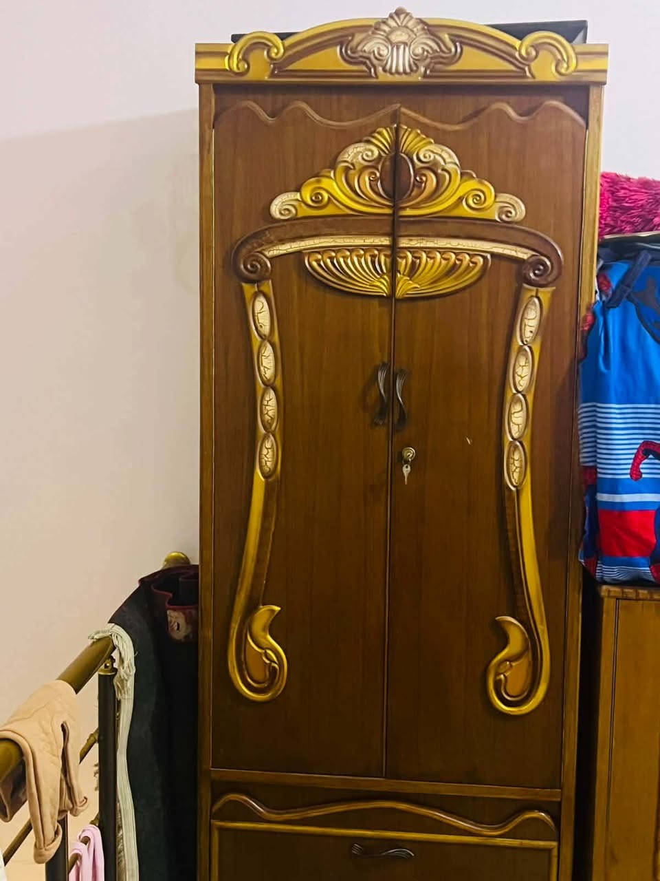 #للبيع غرفه صاج سعره ٧٠٠ بيه مجال شوي 
مابيه كسر 
 عنوان بغداد الأمين سده
شراي خاص


**إذا كنت صاحب هذا الإعلان وتريد حذفه لأي سبب، رجاءا أرسل رسالة إلى الدعم الفني**