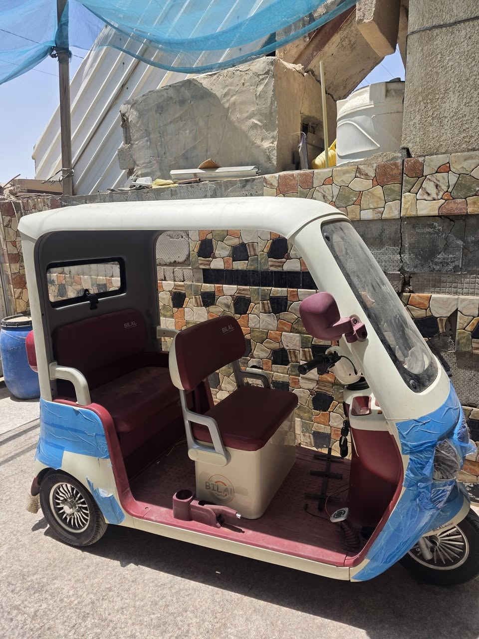 سلام عليكم دراجه ثلاثيه شحن للبيع جديده استخدام يومين فقط اشتريته للحجي وما عرف اله جديده شوفه عينكم اخذته بمليون و750 للبيع السعر 1400
مكانه كربلاء رقم التليفون ***********

