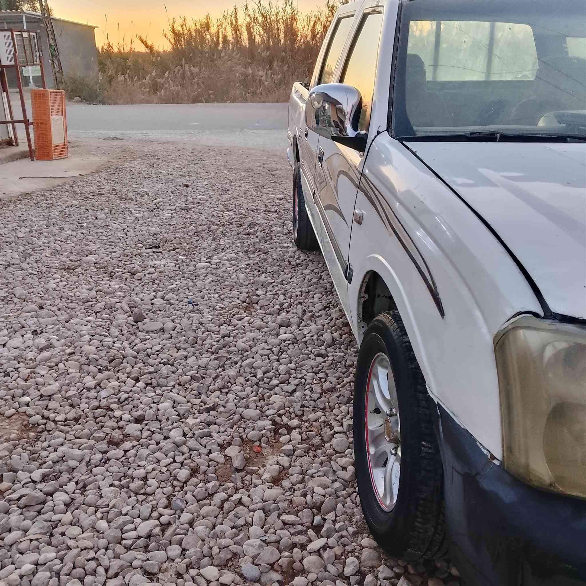 سلام عليكم بيكم صيني موديل 2005اتصال ***********
