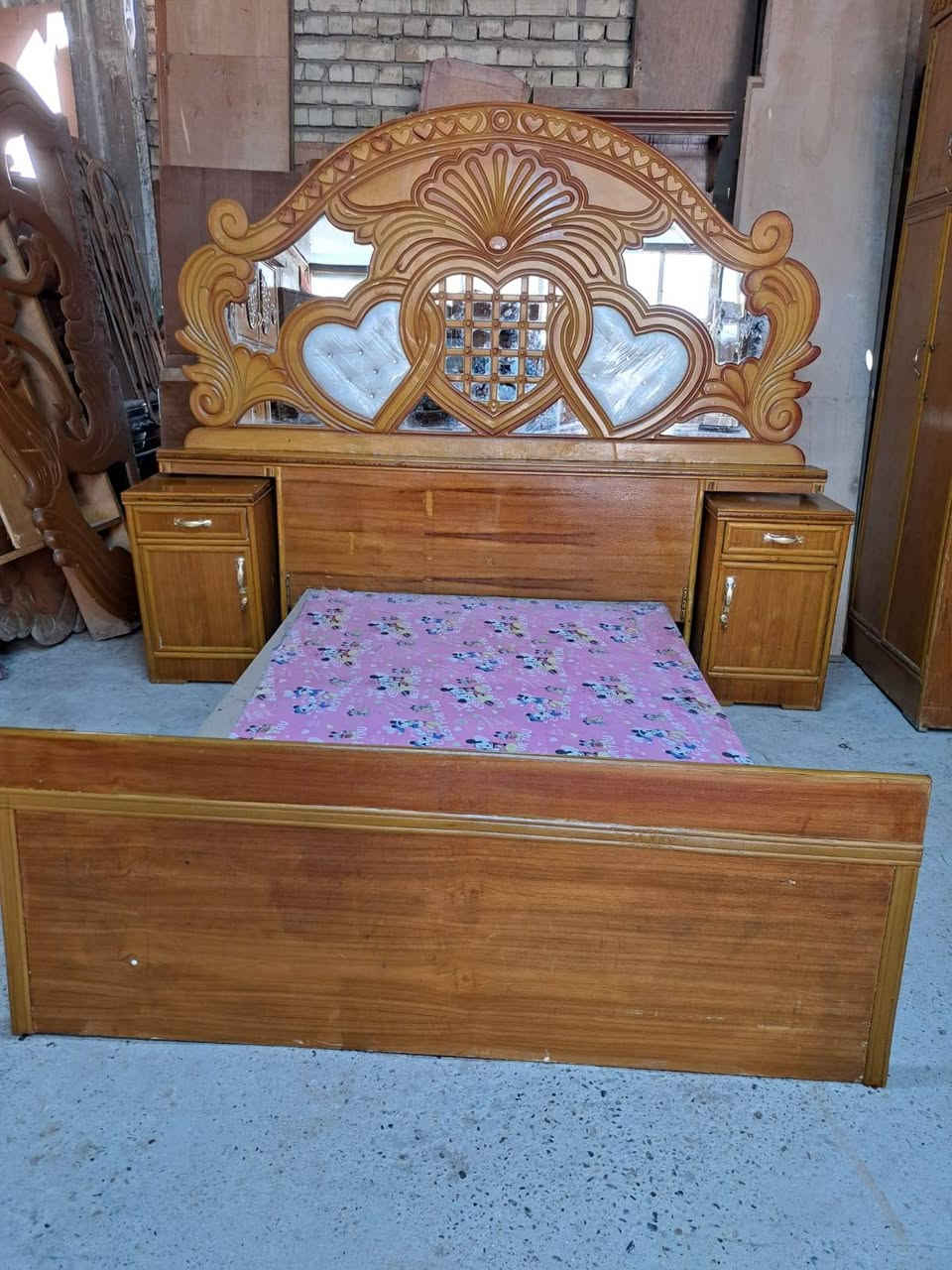 غرفه نوم صاج ملحق
نضيفه مابيه اي اضرار 
يدات قفاله صبغ تلميع كله جاهز 
مكان بغداد شعله
 يوجد خدمة توصيل لجميع مناطق بغداد بكروه 
سعر550بيها مجال بسيط 
ملاحظه: الغرفه احله من تصوير
الشراي خاص فقططططط


**إذا كنت صاحب هذا الإعلان وتريد حذفه لأي سبب، رجاءا أرسل رسالة إلى الدعم الفني**