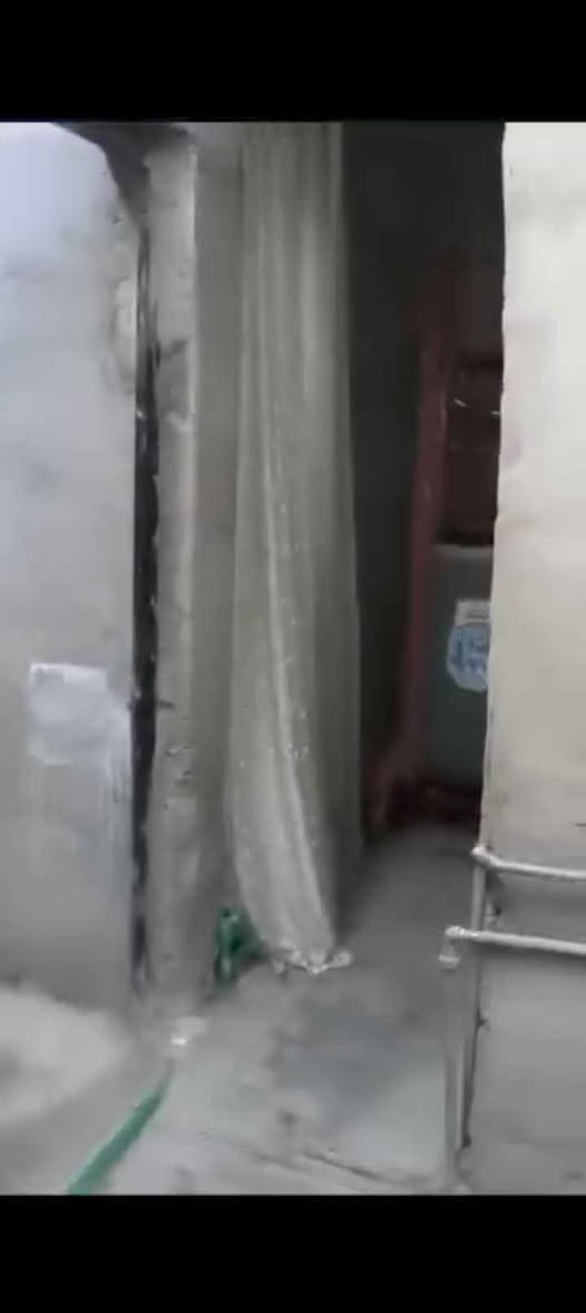 السلام عليكم
بيت تجاوز للبيع  المساحة ١٠٠م مي مجاري كهرباء كامل والتبليط بلباب ابنص الطابو صاير 
مكانة الزعفرانية حي الرشيد قرب علوة الرشيد السعر ٢٣ مستعجل علبيع بسبب ضروف 
الاتصال على الرقم *********** بغداد, العراق
