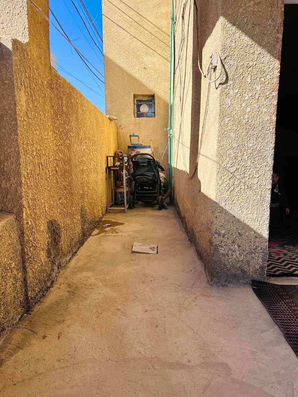 ‏السلام عليكم 
‏🏠 بيت ركن طابو ملك زراعي على ٢٥ في المنطقة تقاطع حساني مقابيل بيت مشيوح 
1️⃣ البيت يتكون من استقبال ٨*٤ 
2️⃣المطبخ ٥*٤
3️⃣غرفتين نوم ٥ * ٤
4️⃣صحيات ٢ داخليه وخارجيه
5️⃣المساحة ٣٠٠ متر 

السعر خاص اواتصال 👇‬

***********
***********
