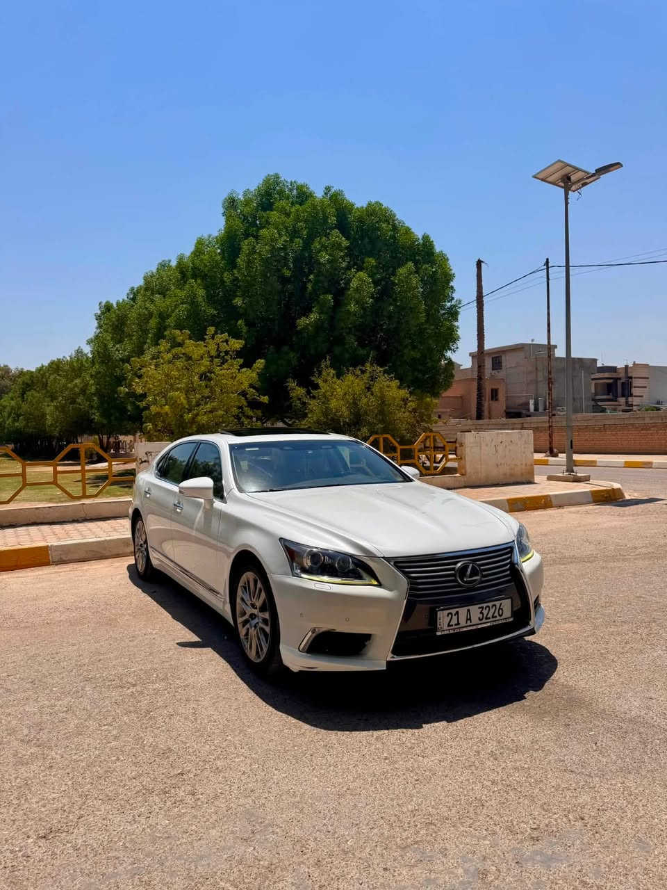السلام عليكم [لكزز ls460L] موديل ٢٠١٤ خليجيه كفاله عامه من بارد وضربه ماعدى حافه جاملغ  الصدر فقط رش بدون معجون 
مواصفات : فولل للأخير vip 
📍خمس بردات 
📍قياده ذاتيه 
📍ناظور ليلي
📍كشن طياره منفصل vip 
📍أربع كشنات مساج 
📍أربع كشنات تدفئه وتبريد
📍ردارات محيطيه ونقاط عمياء
📍اضائه متحركه مع ألتفاف 
📍اربع بوب شفط مع جنطه
📍نظام سماعات mark evnson  ٢٨ سماعه 
📍تلفزون خلفي وفتحت سقف
📍زراكات اماميه
📍أربع وضعيات قياده 
📍نظام تعليق جوبلس 
📍سياره دفع خلفي 
📍أوتو بارك 
📍خمس بصمات 
⚡️سياره بعد بيها اهواي مواصفات .
✨ملاحظه ✨: سياره من معرض كارمان أوتو الذي في سليمانيه وسياره أيضا خليجيه من شركه سردار (سياره كامله من كل نواحي مكينه وكير وحداديه وصدر لايوجد عيب أو نقص)
سعرها : ٢٣٠ وبيها مجال بسيط 
تم تنزيل السعر فقط لغرض بيع مستعجل 
رقمي ***********
