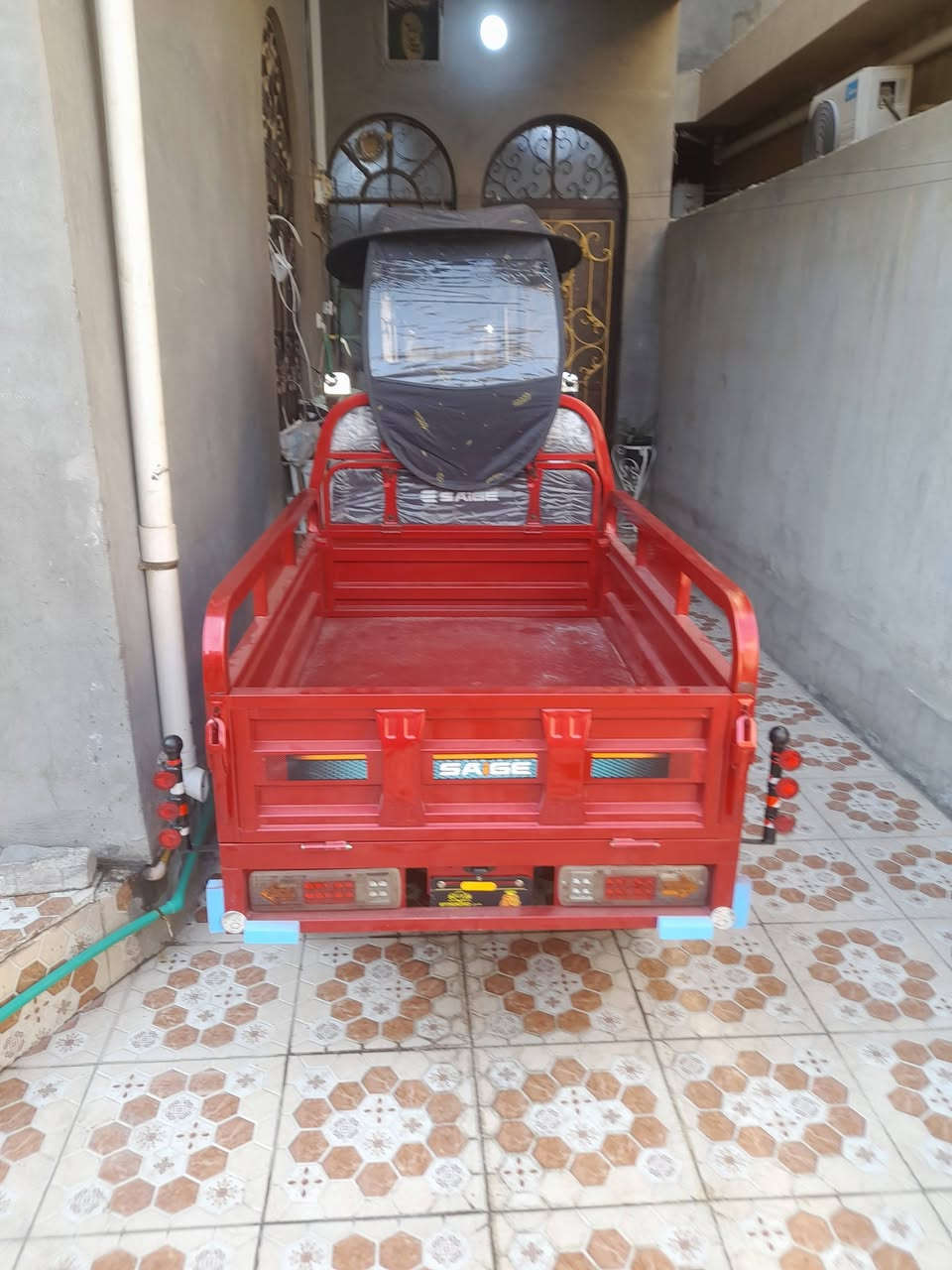 🚲 ستوته  شحن للبيع
🔹 الموديل: 2025
🔹 اللون: ماروني
🔹 البطاريات: 6 كبار جديدات شركه

🔹 الحالة: جديدة وخير من الله
🔹 الاستخدام: شي قليل 
📍 المحافظة: الأنبار – الفلوجة
📞 للاستفسار: ***********

⚠️ملاحظه: كهربائيات كله شغاله والبريكات شغاله يدوي ودواسه 
نضام بك
نضام 3 طكات
