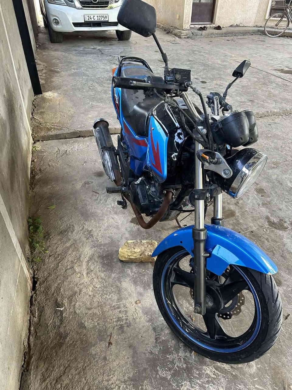 دايوان بانده موديل 2018 رقم واسط ب اسمي 
مكينه مفتوحه  مجفته قبل فتره بس خير من الله و شغل درجه اولى جاهزه بدون نقص 
السعر. 950 وبيه مجال بسيط 
مكاني واسط قضاء الصويرة 
***********
