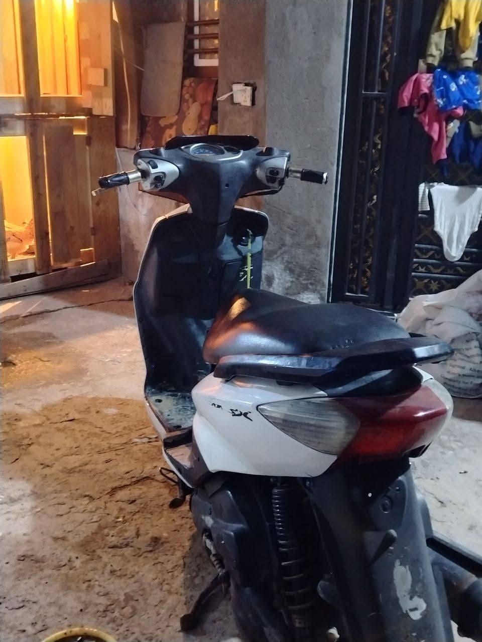 سكنس نثية شغالة بس بيعة خيط تبخير والباقي كله شغالة بس ابيع كوم حديد والبريد غراض مالتهة هم ابيع كفراتهة جدد والكابريتر جديدة ابيع كوم حديد وتفصيخ السعر 175 التواصل خاص او *********** مكاني مدينة الصدر
