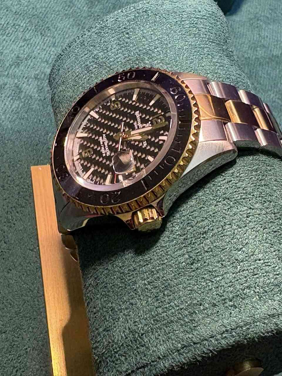 برنهارد اج ماير
ساعة مستخدمة كلجديد
كامل مرفقات


**إذا كنت صاحب هذا الإعلان وتريد حذفه لأي سبب، رجاءا أرسل رسالة إلى الدعم الفني**